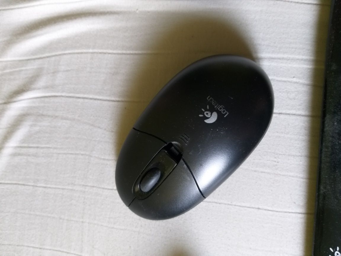 Sprzedam zestaw bezprzewodowy logitech