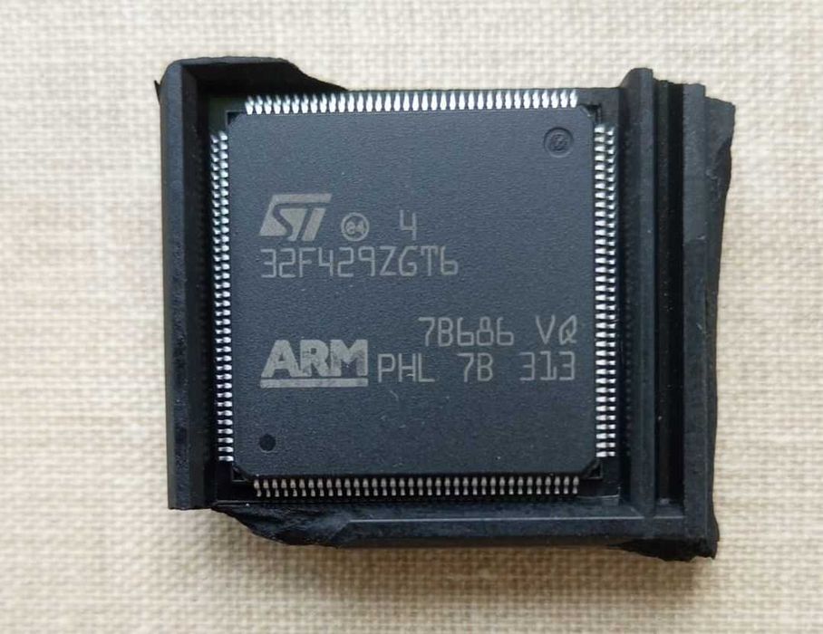 Микроконтроллер STM32F429ZG 180 MHz flash 1024 kB RAM 256 kB LQFP-144