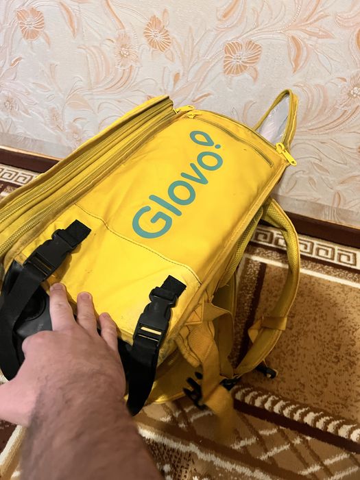 продам тремосумку Glovo