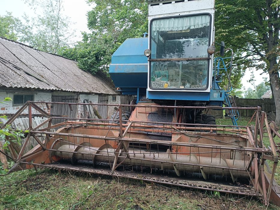 Продам комбайн Енісей