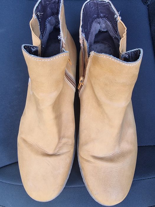 Botki musztardowe 39 Bugatti