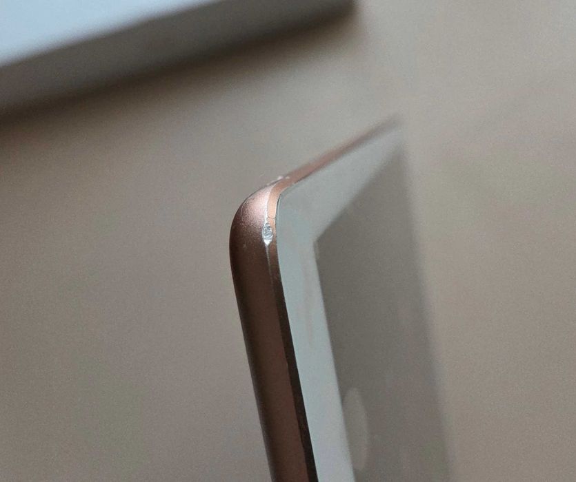 Планшет Apple iPad A1893 128GB Gold