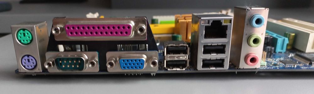 Płyta Główna Gigabyte GA-G31M-ES2C LGA775 DDR2 PCI-E + Procesor