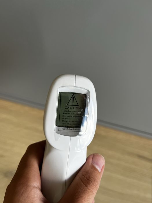 Termometr bezdotykowy