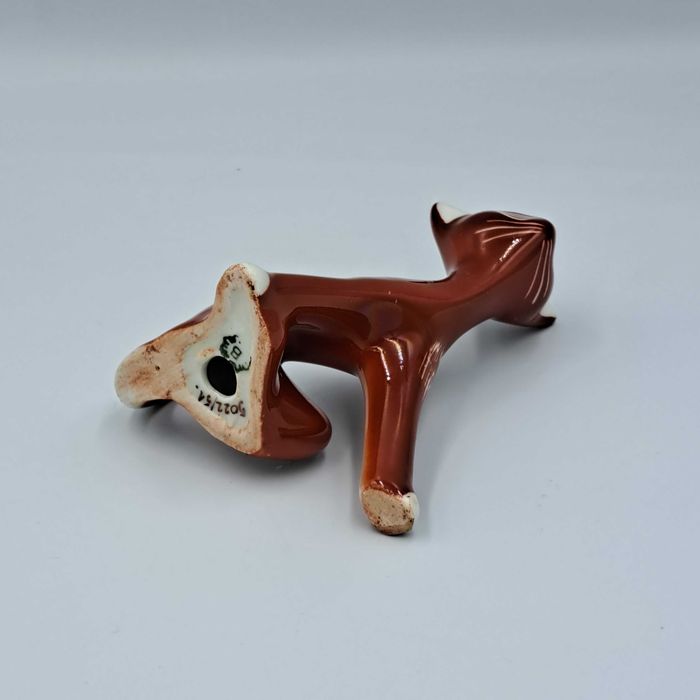 Figurka porcelanowa kotka, proj. Zdany Kosickiej, Bogucice, New Look