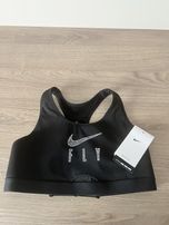 Топ для спорту Nike