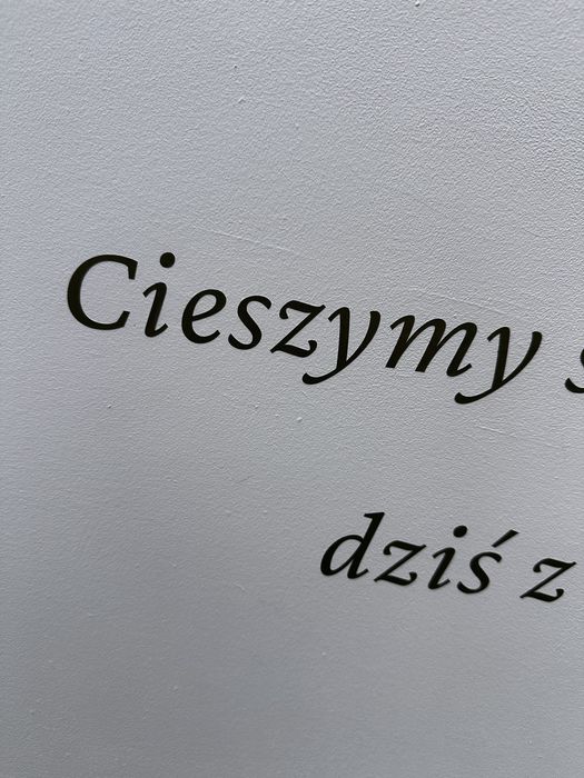 Tablica powitalna z miejscem na kwiaty stojak wesele ślub dekoracja