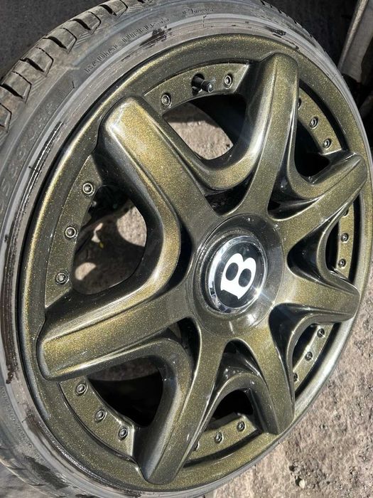 Komplet felg z oponami 20" Bentley Mulliner Continental GT