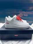 Nike Air Force 1 Low Supreme White.	43