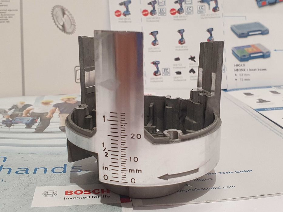 Kolnierz łożyskowy BOSCH GKF 600 frezarka do krawedzi uchwyt