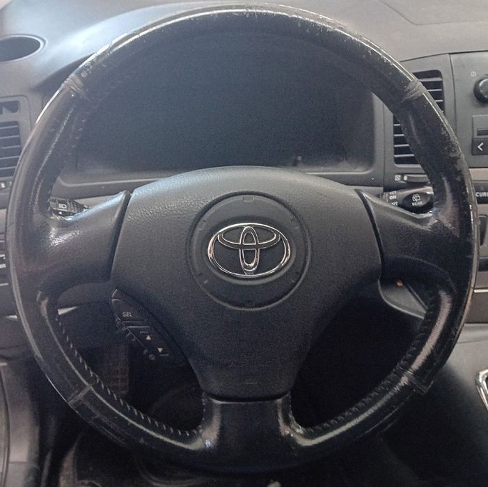 Volante de direção TOYOTA Corolla Verso (_E12_)