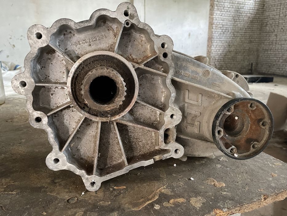 Роздаточна коробка (R 350 мерседес 2011-3013 р.)