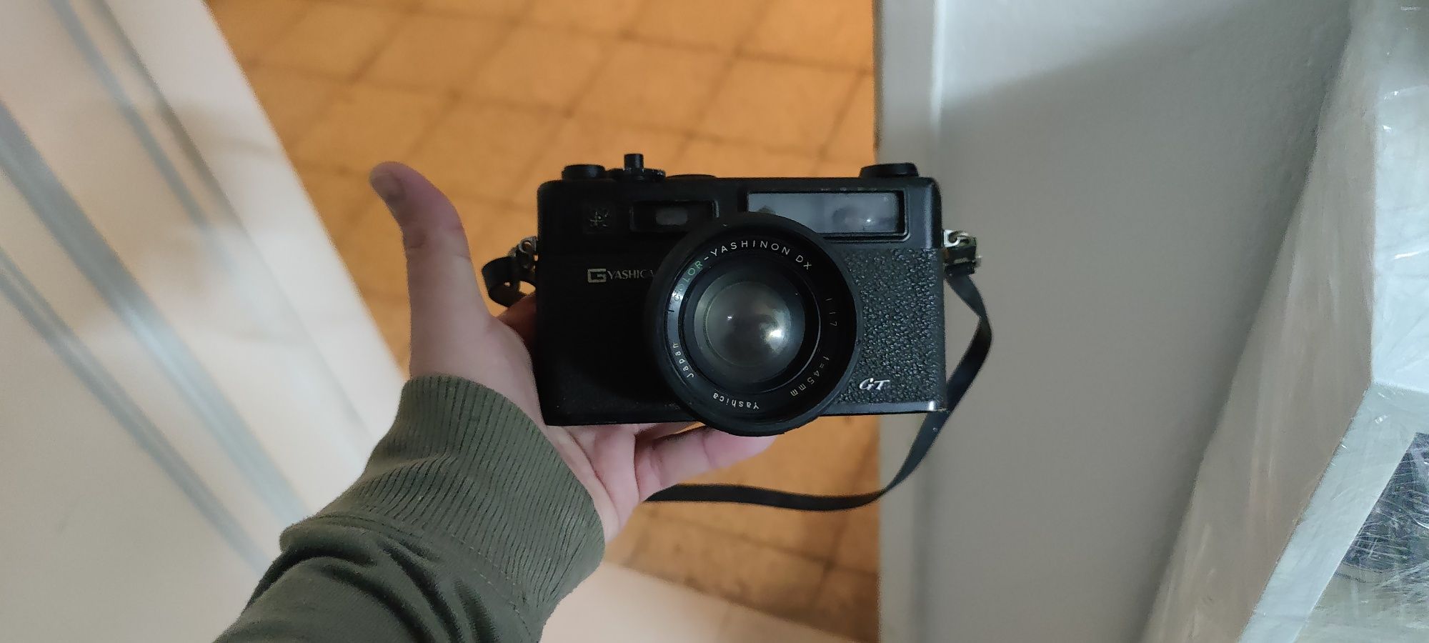 Máquina fotográfica Yashica GT Eletro 35