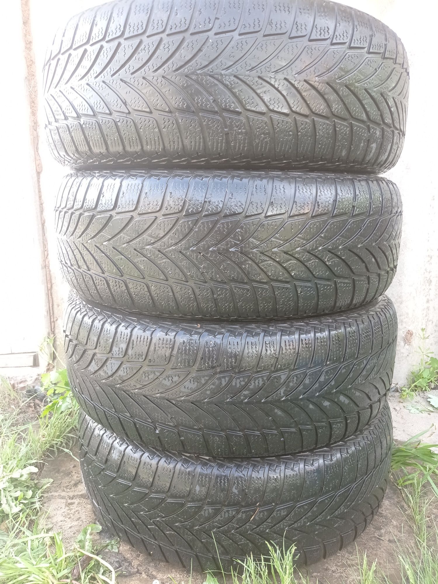 Шины 215/60 R16 Good Year Зима. Резина