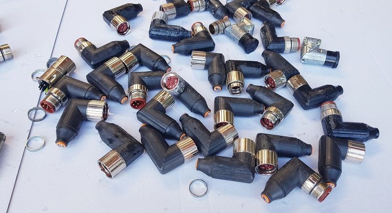 Wtyczki gniazda kable CNC automatyka przemysłowa 3000 szt 140kg