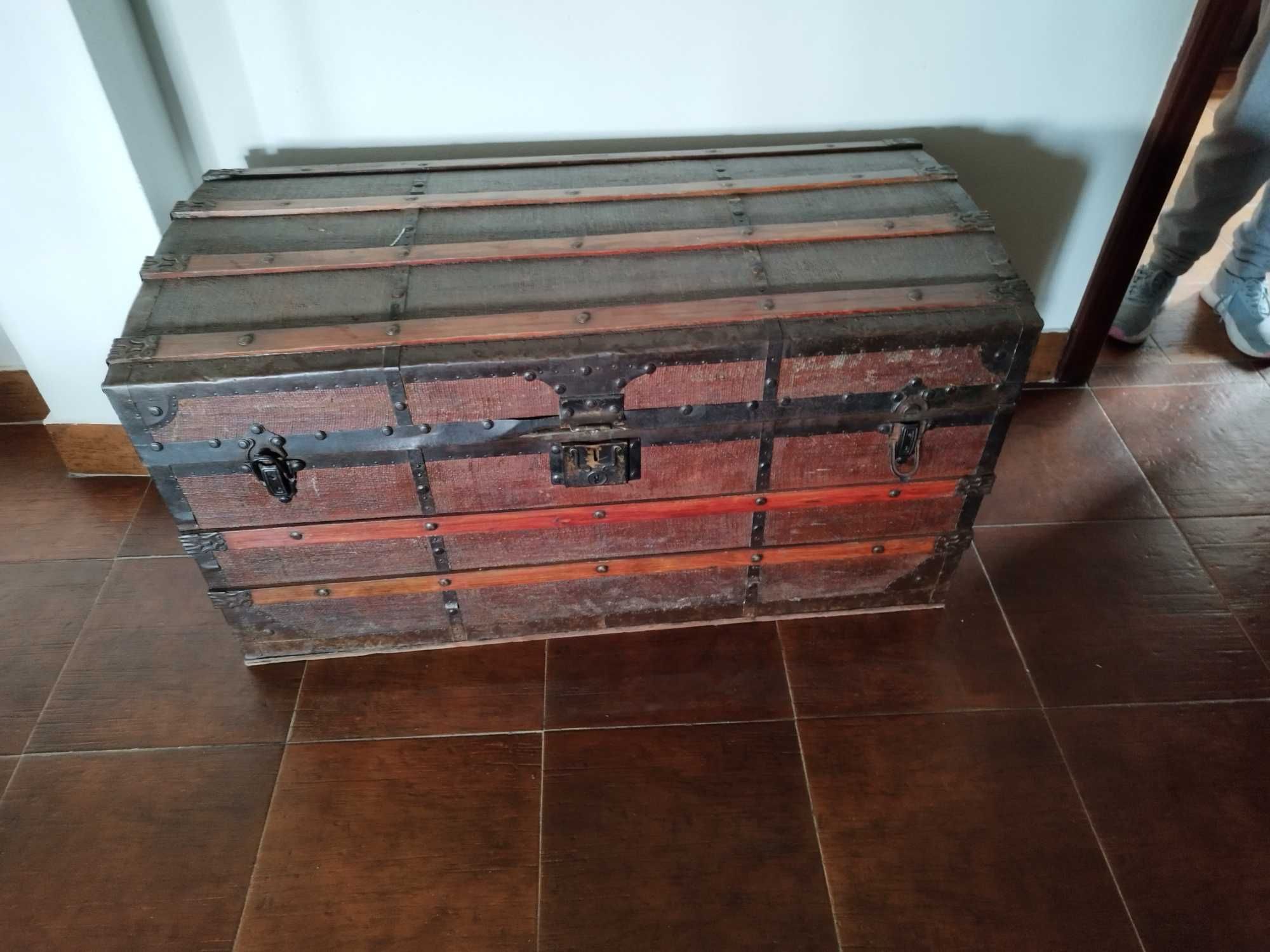 Arca / Baú Vintage em boa condições