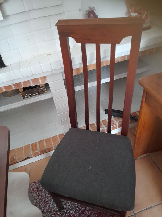 Mesa de jantar com 4 cadeiras