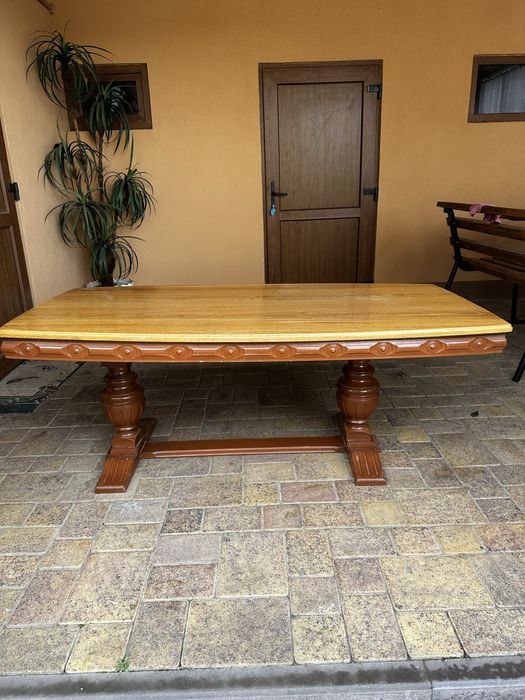 Продам стіл , дубова кришка.