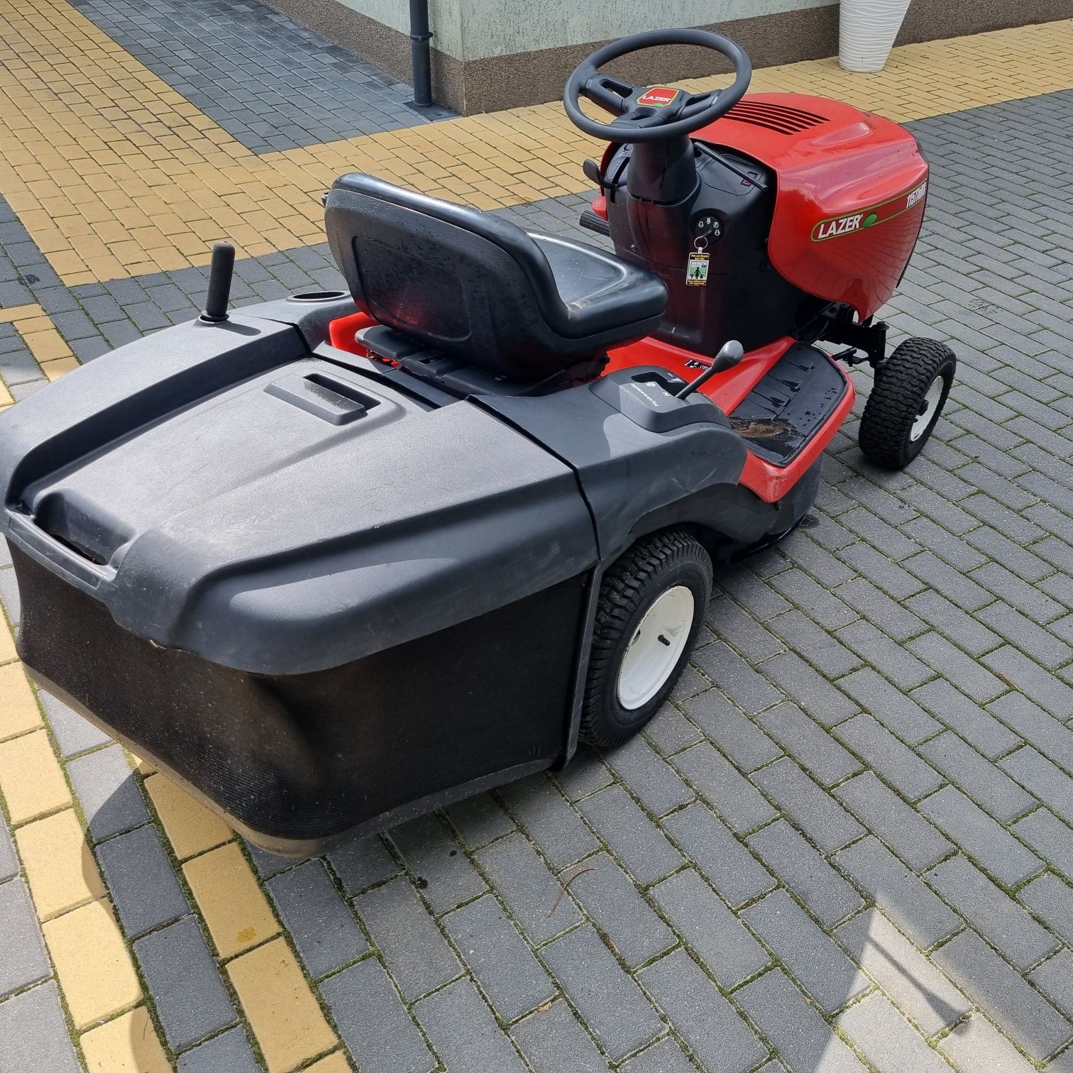 Kosiarka traktorek Lazer briggs hydro