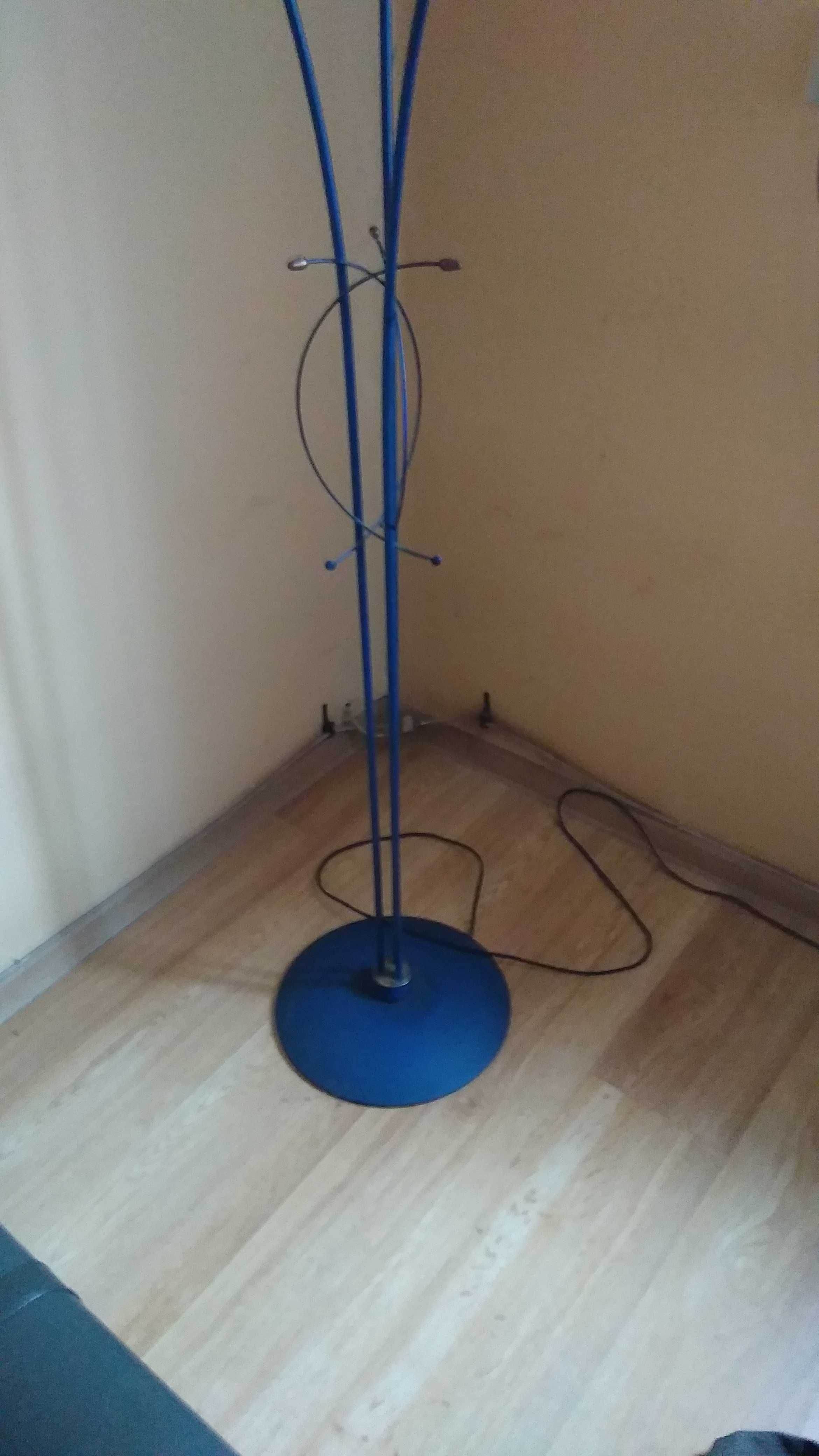 lampa metalowa z kloszami
