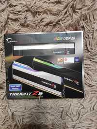 Модуль пам'яті для комп'ютера DDR5 32GB (2x16GB) 6000 Trident Z5 RGB G