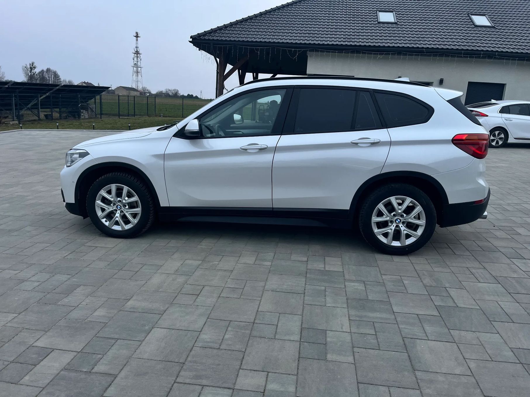 BMW X1 Skóra, nawigacja, automat, biała perła.