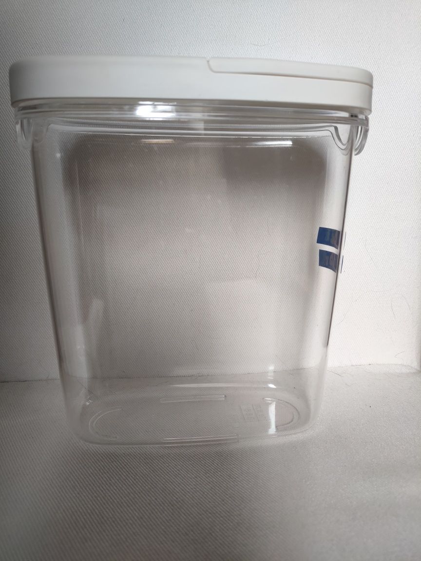 Plastikowy pojemnik na żywność Ikea