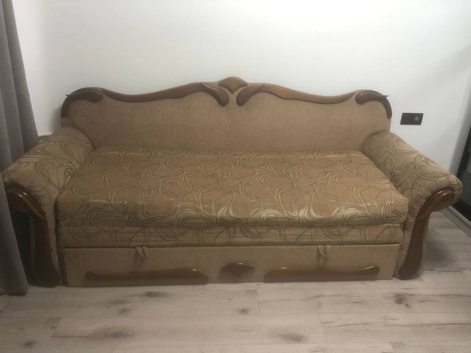 Диван, безкоштовно, самовивіз, 5 поверх без ліфту