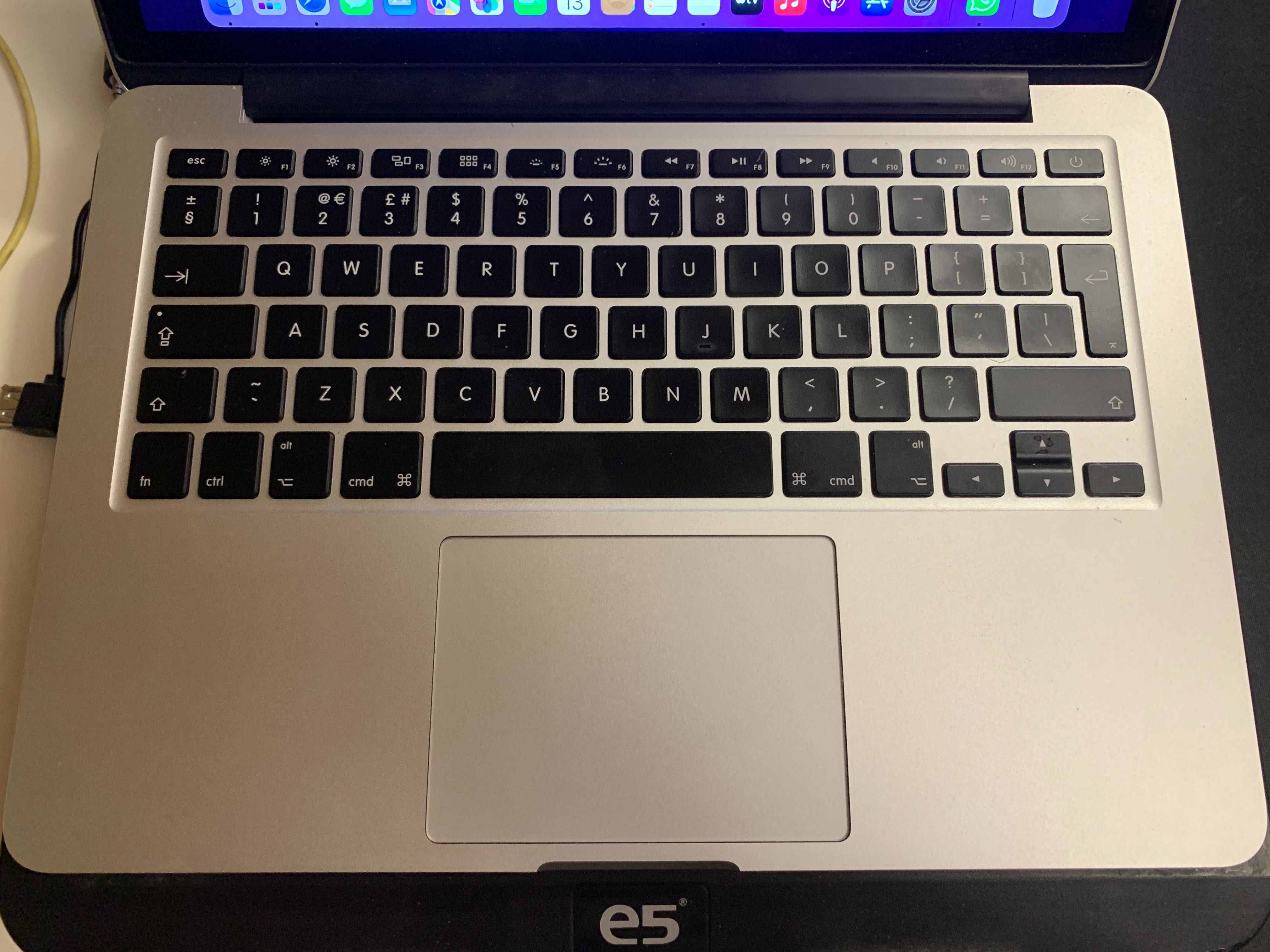 MACBOOK PRO 13,3" i7 - 16GB RAM - 256GB SSD