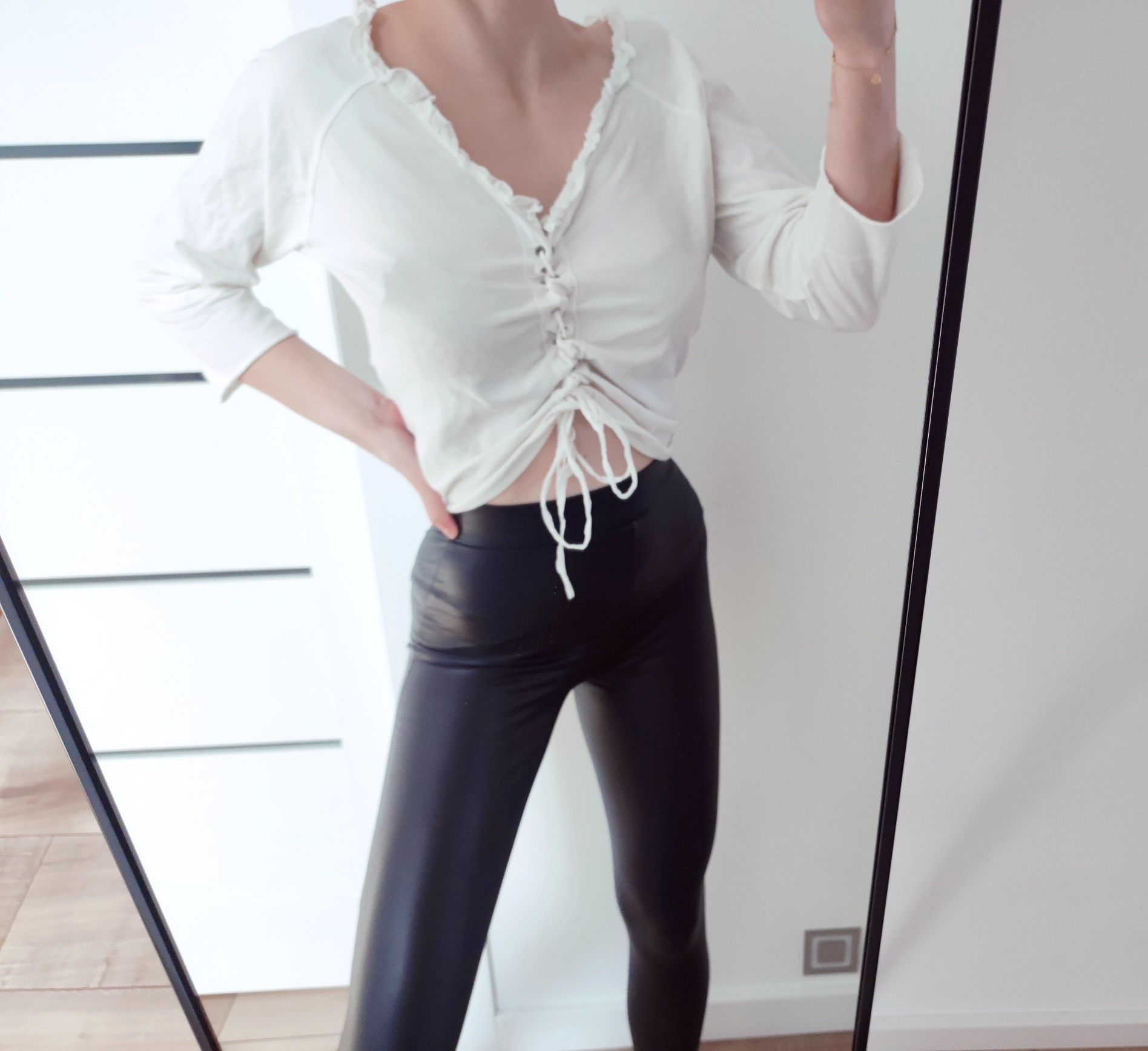 Bluzeczka biała ozdobny przód Zara