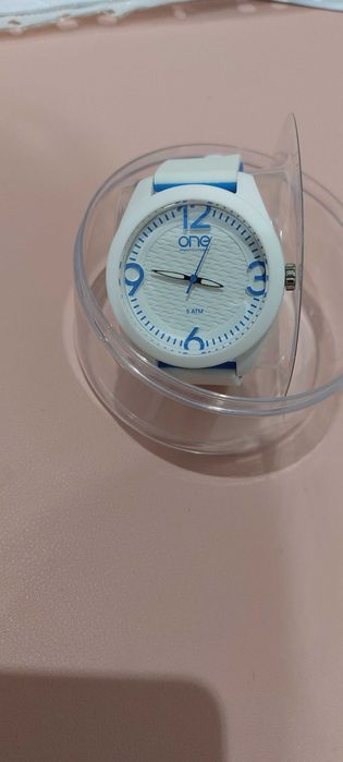 Relógio One nunca usado