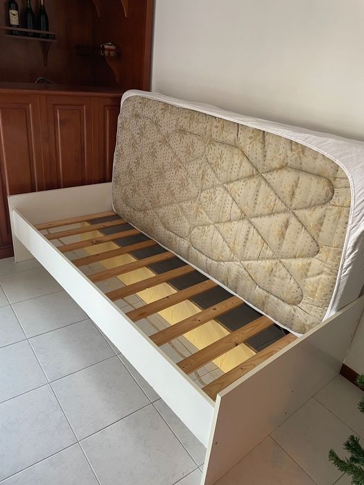 Cama de solteiro 100€