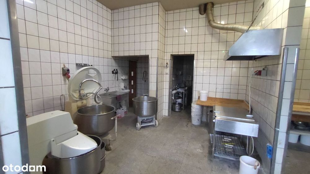 Budynek piekarni-ciastkarni z działką na sprzedaż