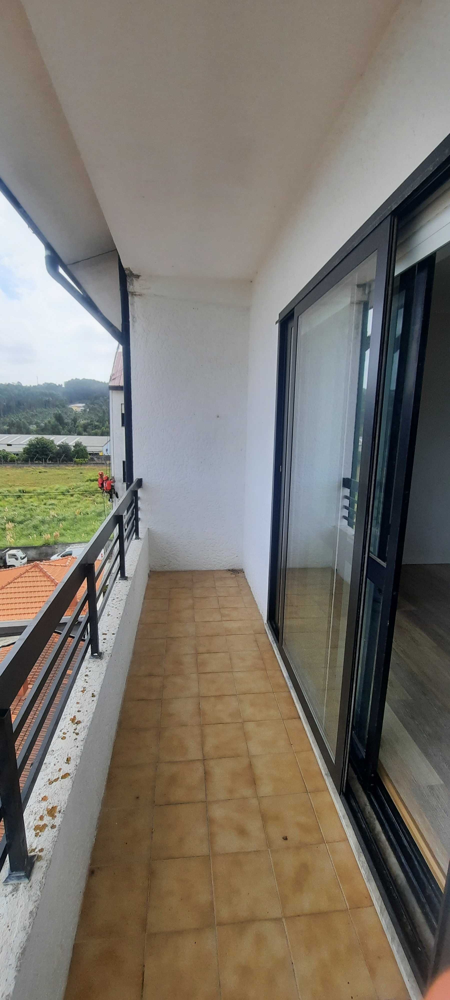 Excelente apartamento T4 dúplex completamente renovado