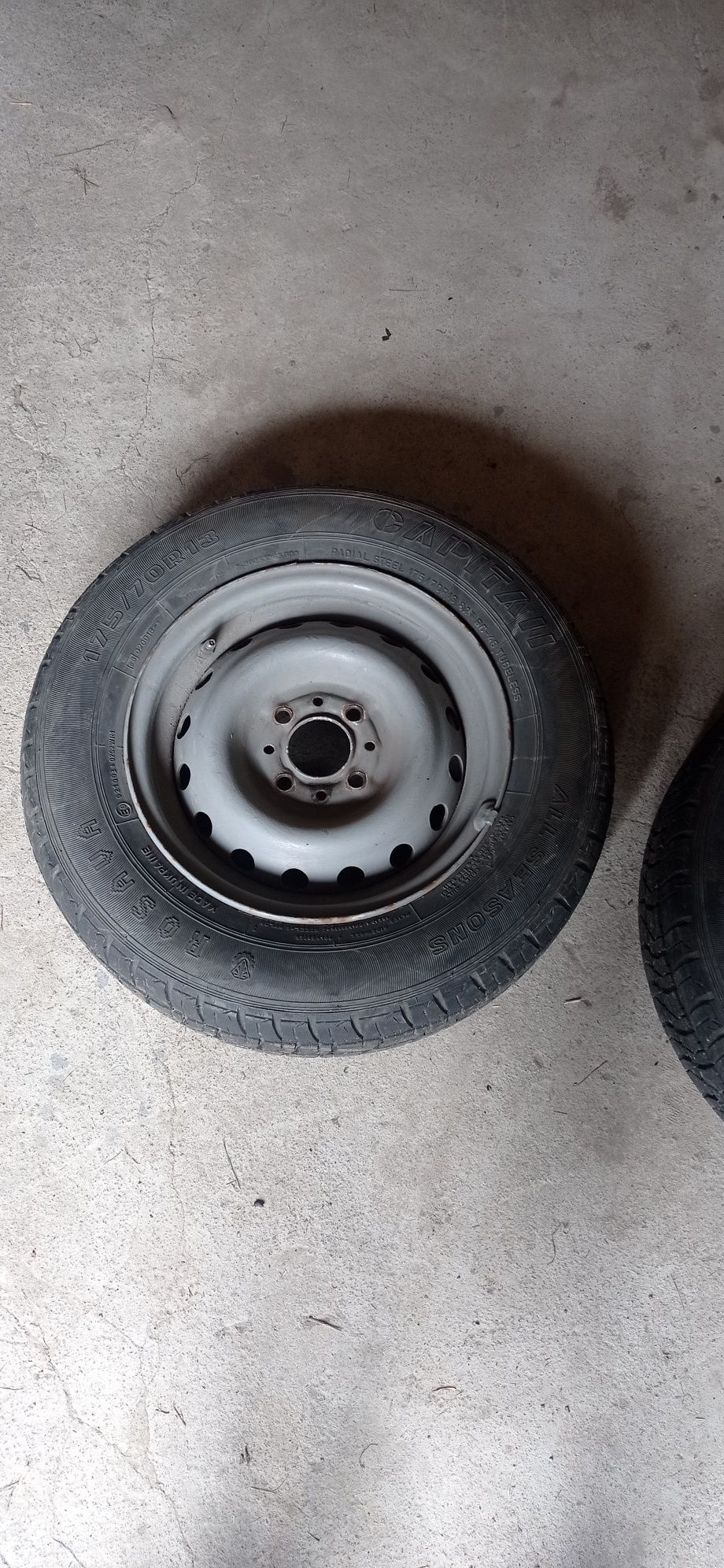 Продам літню резину R13