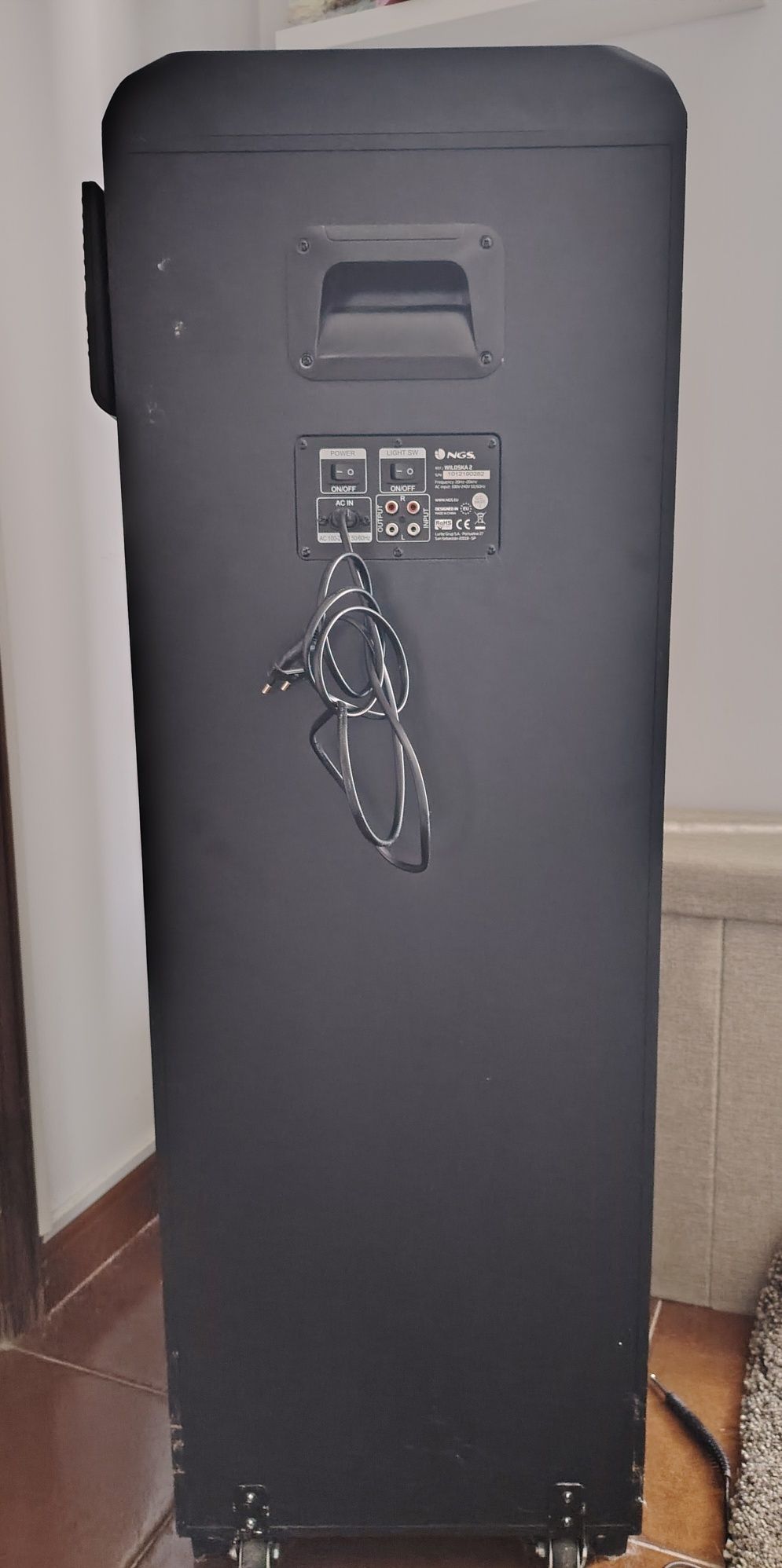 Coluna Ngs wild Ska 2 de 800w

Grande e potente sistema de música DJ p