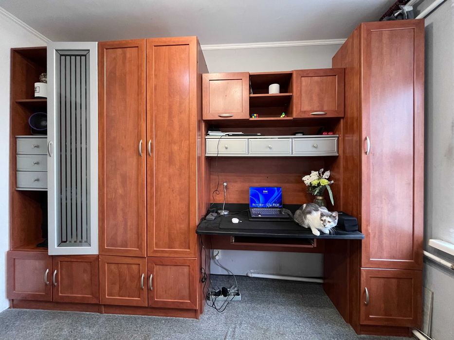 Шафа одягова з шухлядами і комп'ютерним столом, пенал