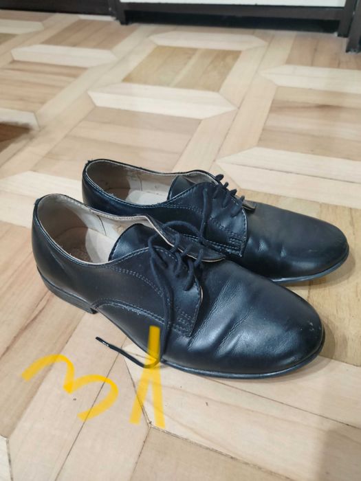 Eleganckie buty dla chłopca 31