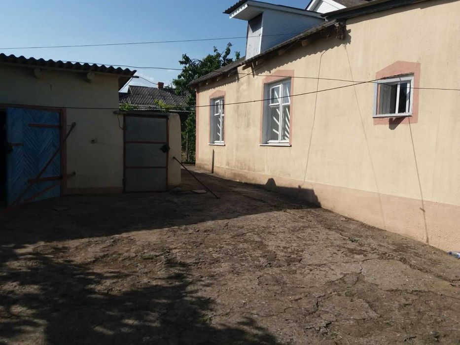 Продам капитальный дом в пригороде Одессе