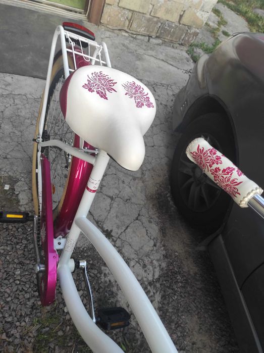 Новий оригінальний велосипед в ретро стилі