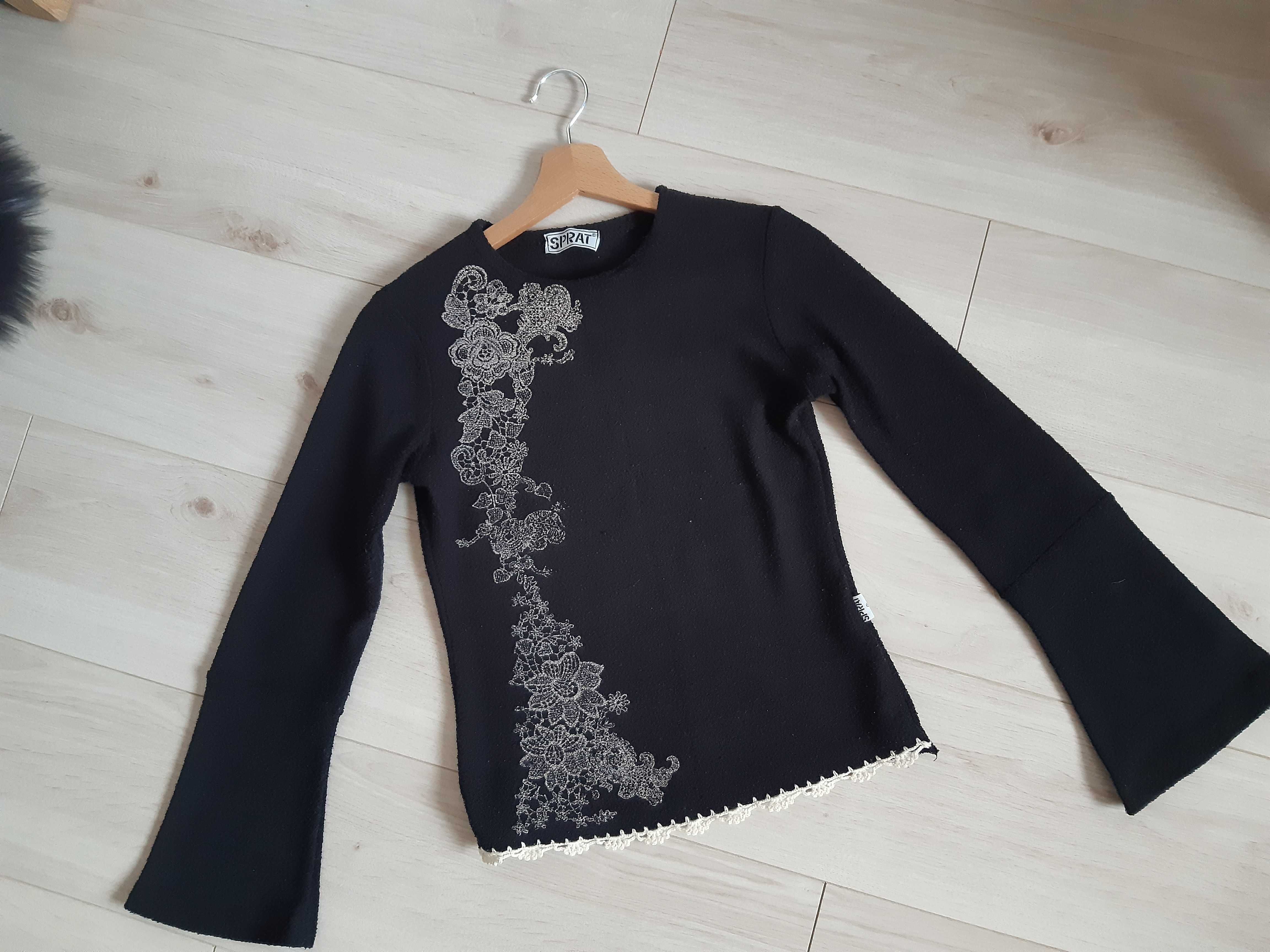 Sweter czarny z szerokimi rękawami boho S M