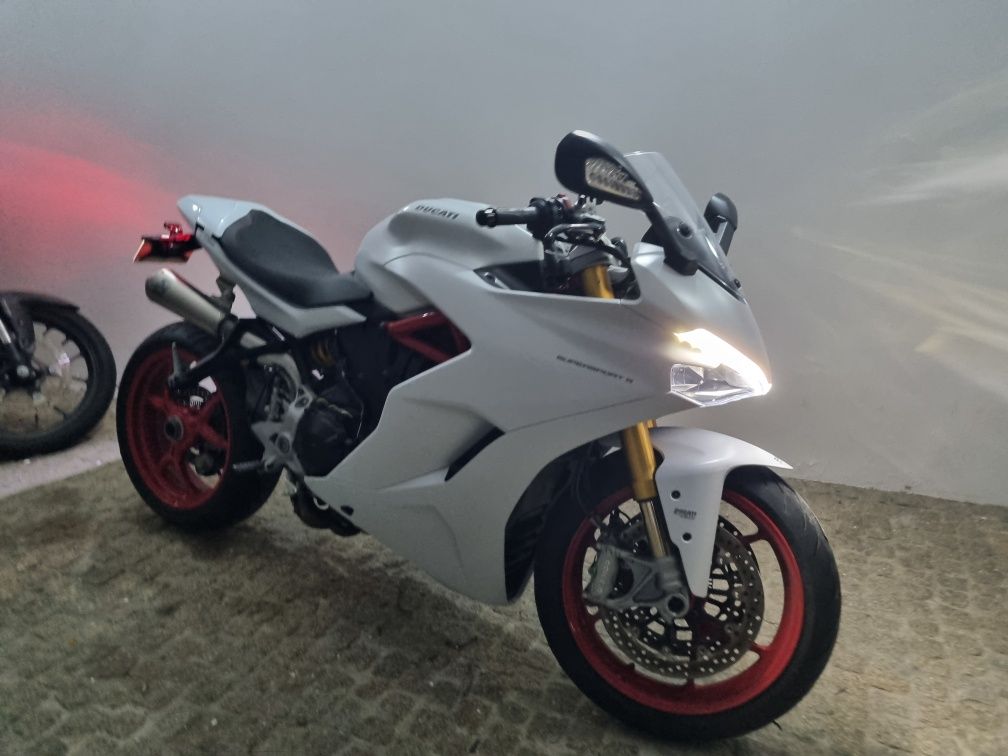 Ducati supersport S 2018 AKRAPOVIC