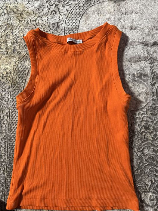 Топи bershka, Fashionista