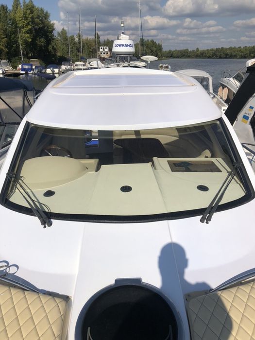 Продам яхту Adamant 330 HT