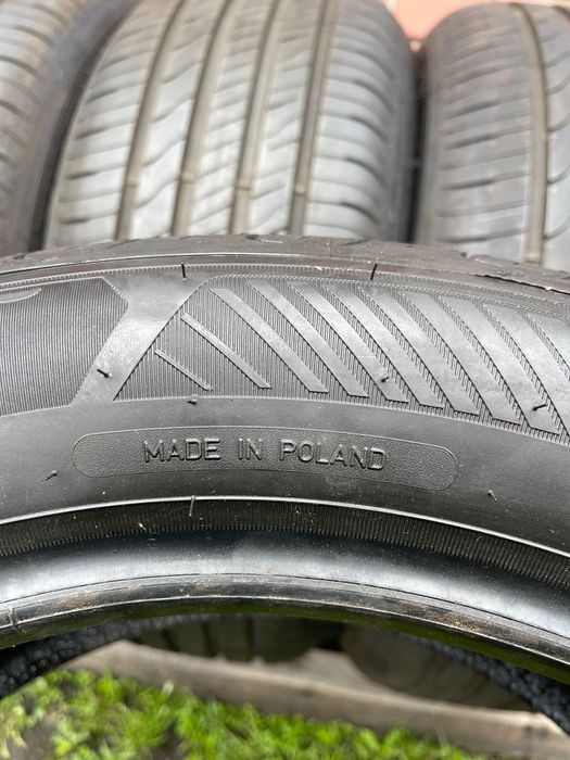 Шини. . 215/55/17