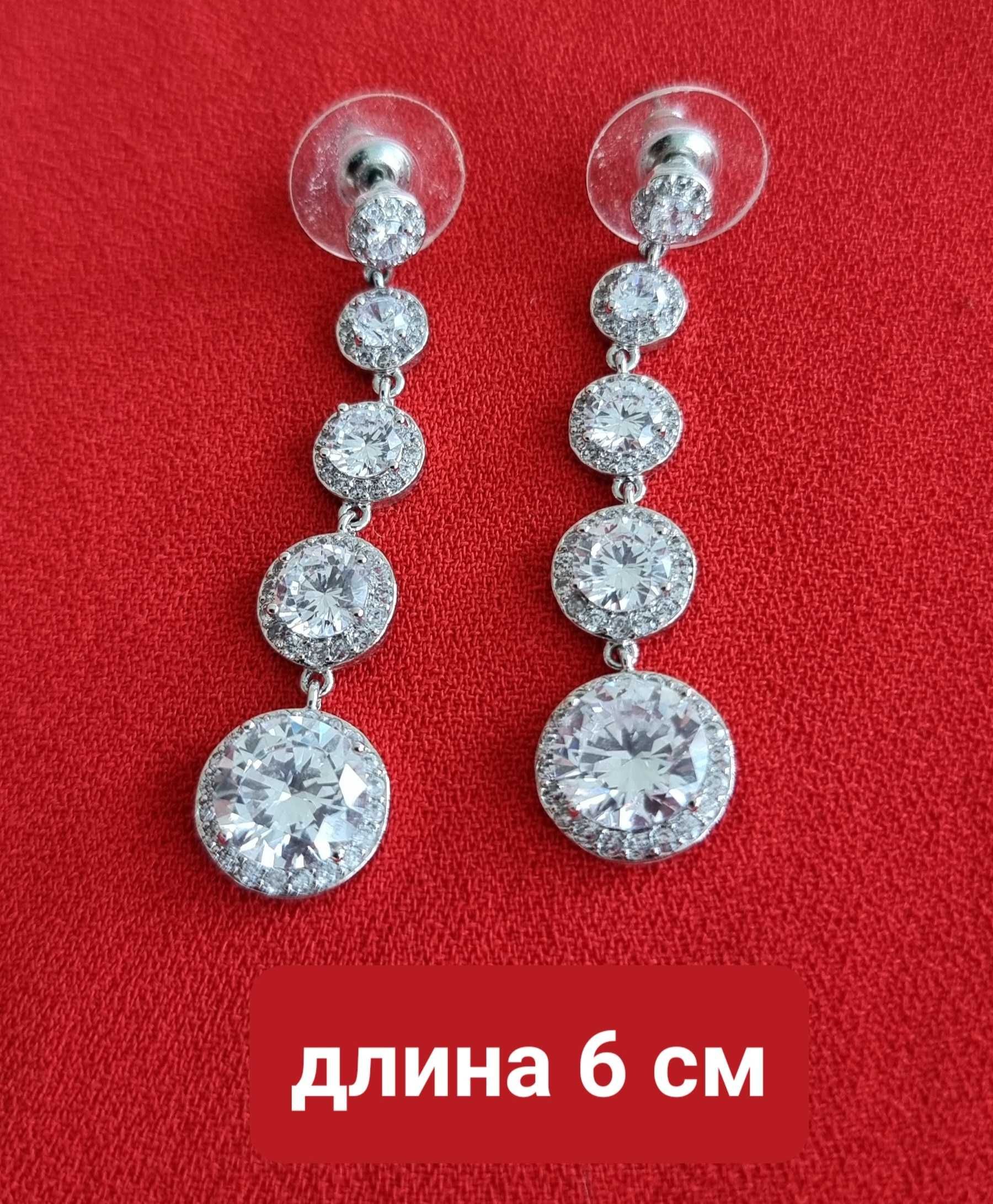 Серьги и кулон с камнями Сваровски в бриллиантовой огранке в идеале