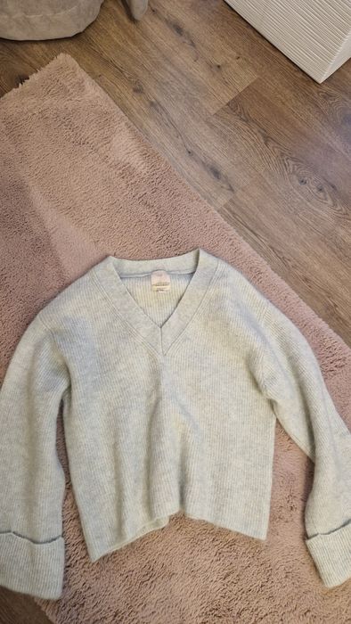 Жіночий светр вовна