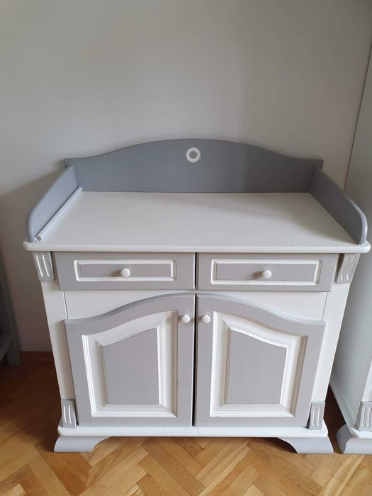 Meble drewniane dziecięce