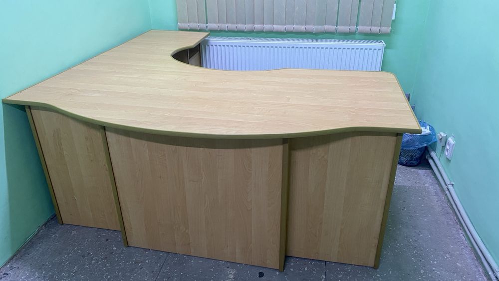 Стіл письмовий, для офісу