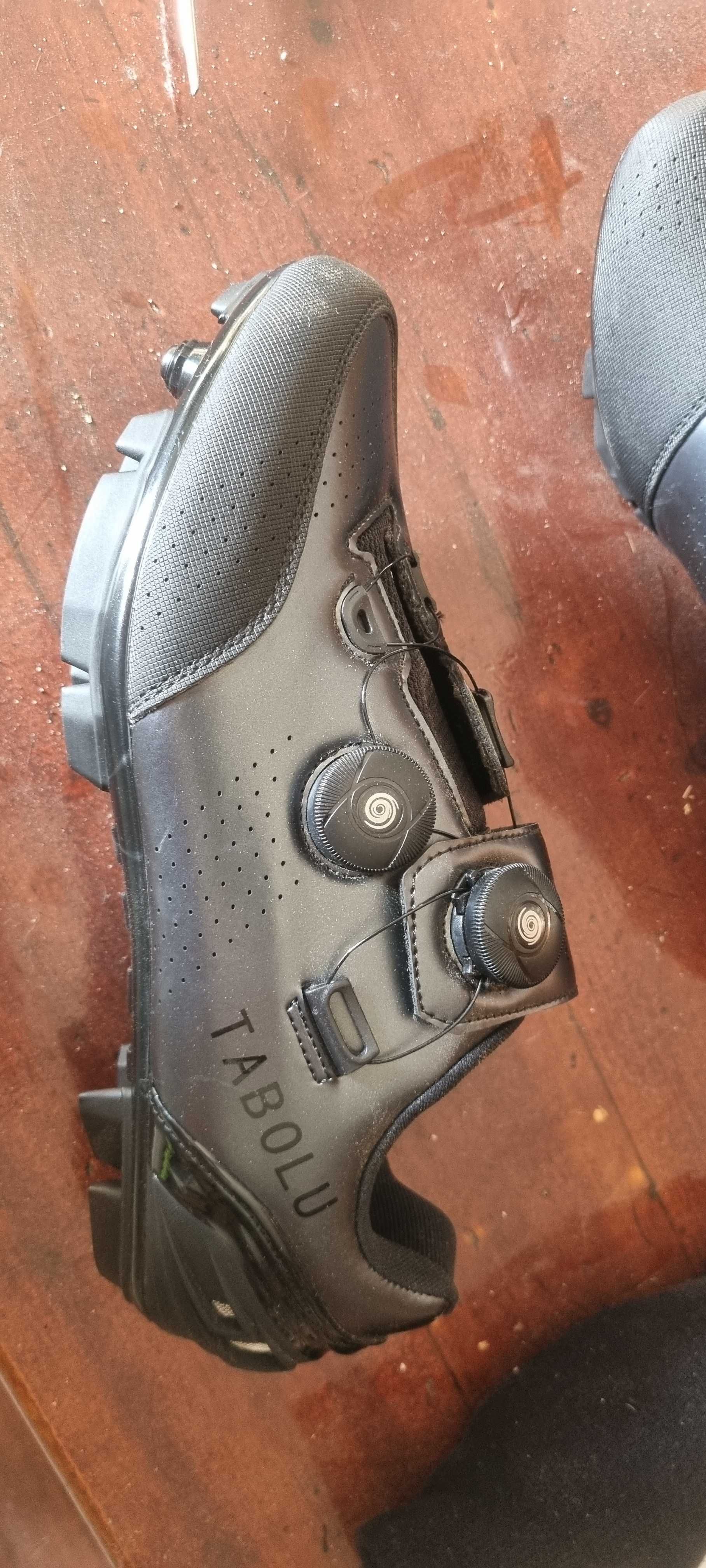 Sapato btt 42 novos